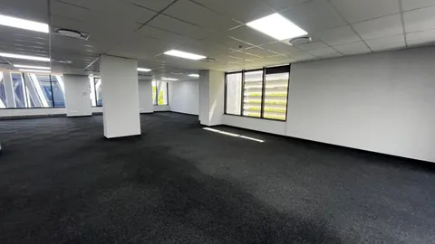 WhatsApp Image 2025-11-18 at 09.05.29 (1).